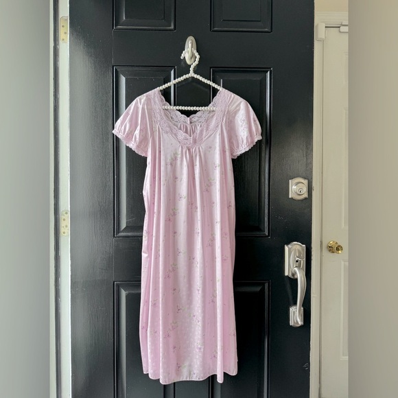 VTG Miss Elaine Purple Floral Nylon Lace Trim Nightgown Size M - Picture 3 of 11